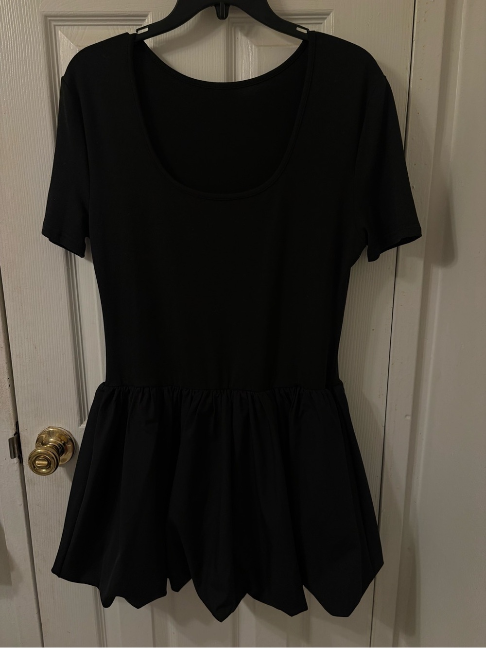 SHEIN Black Short Sleeve Scoop Neck Peplum Mini Dress